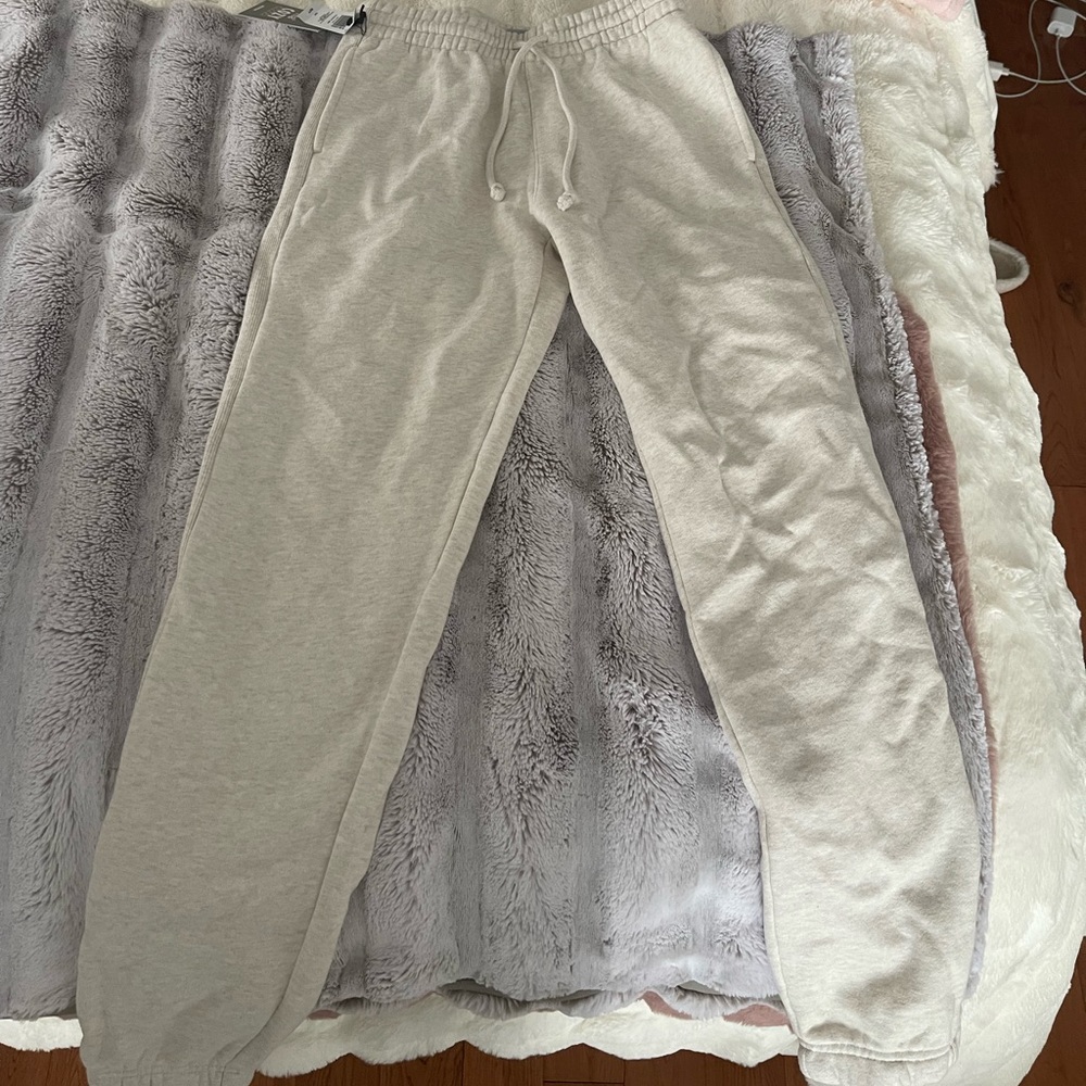 Aritzia COZY BF sweats